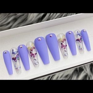 Press on nails💅🏻